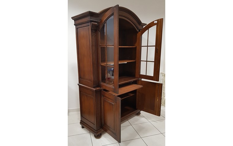 Armoire vitrine