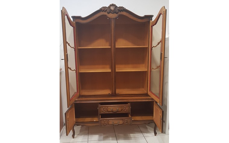 Armoire vitrine