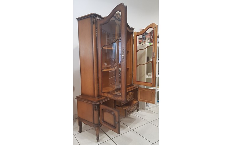 Armoire vitrine