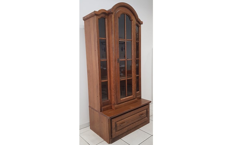 Armoire vitrine