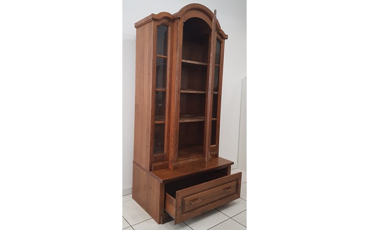Armoire vitrine